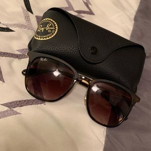 RAY BANS IN GREAT CONDITION (WILLING TO NEGOTIATE)
